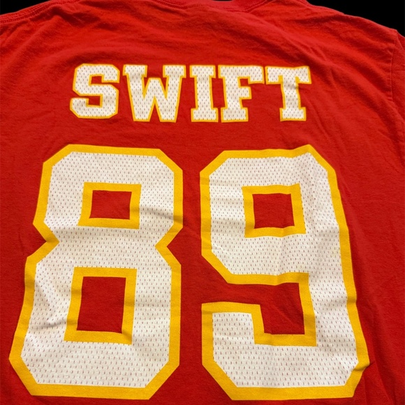 Taylor Swift 89 Kansas City Chiefs Shirt - size L - Picture 4 of 5